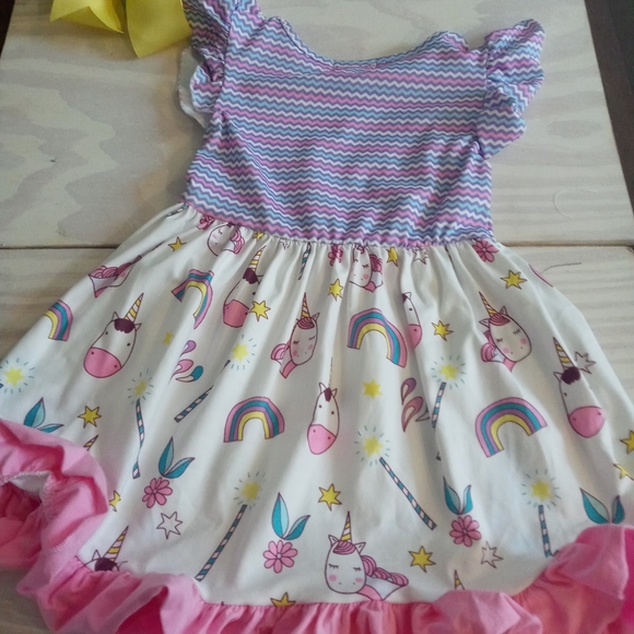 Girls dress - Picture 3 of 3